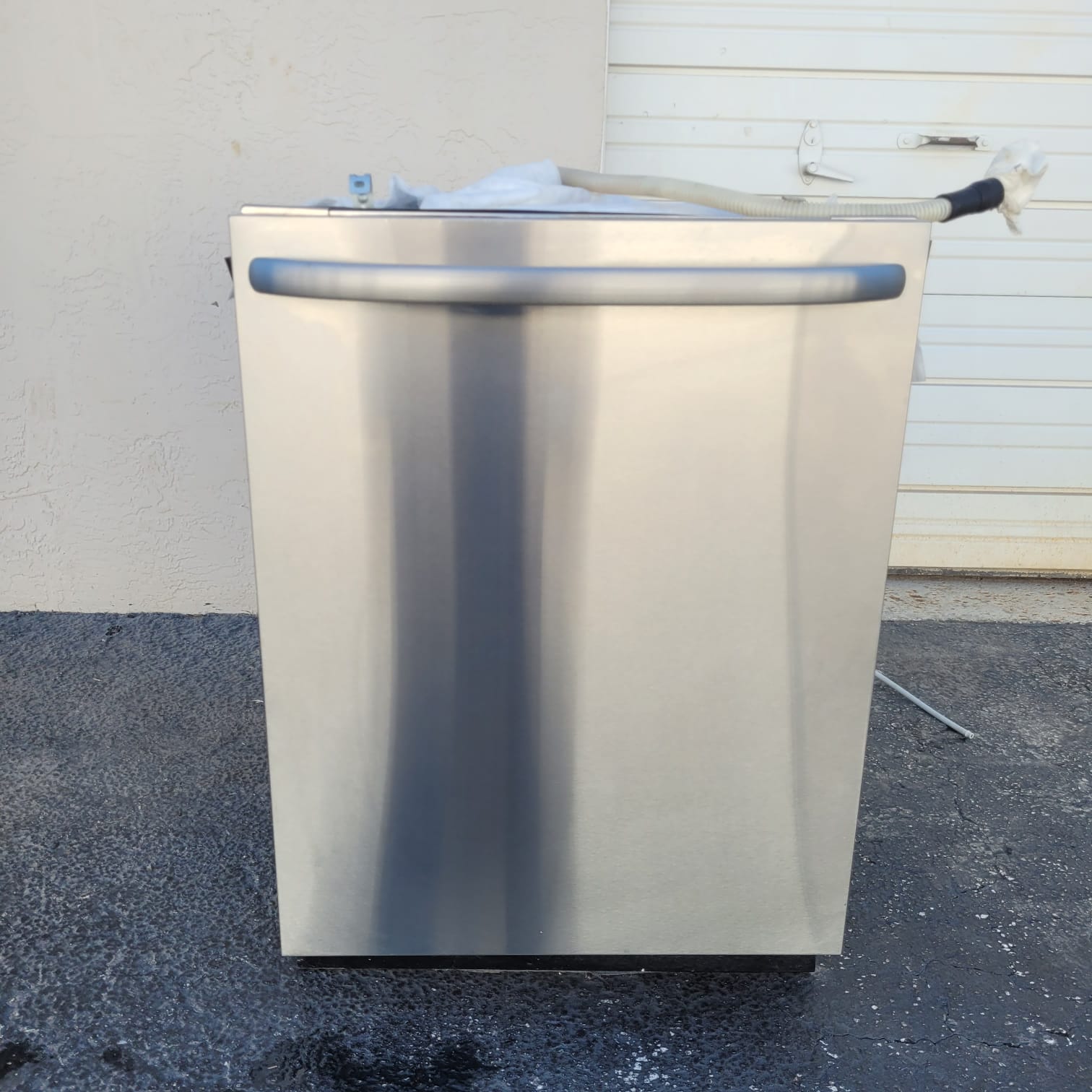 GE Stainless Steel Dishwasher GE Stainless Steel Dishwasher